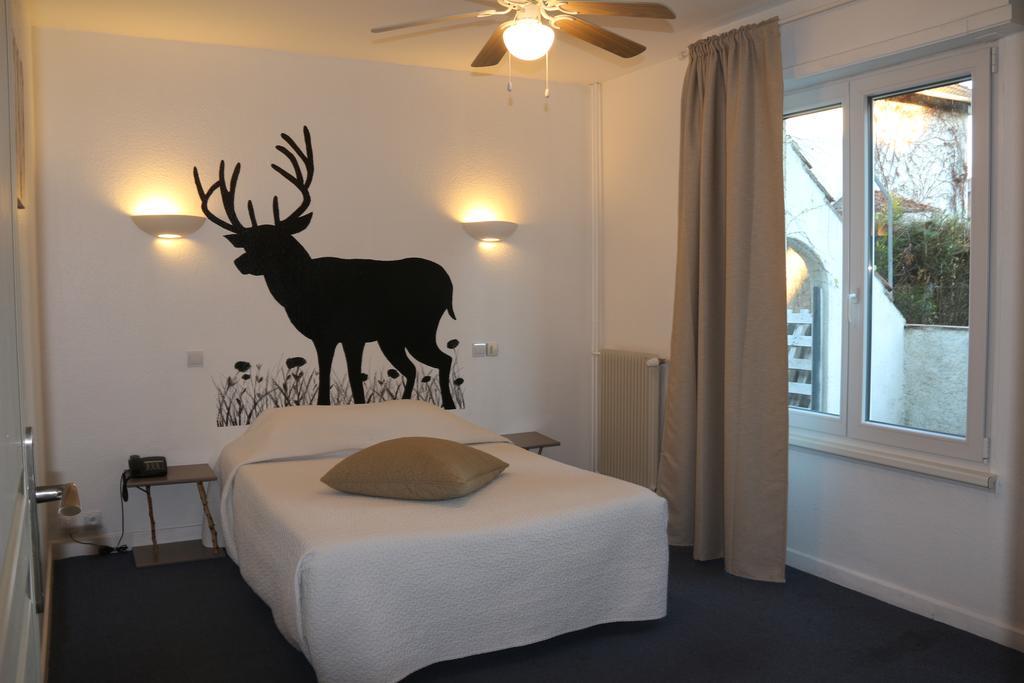Hotel Le Domino Illkirch-Graffenstaden Zimmer foto